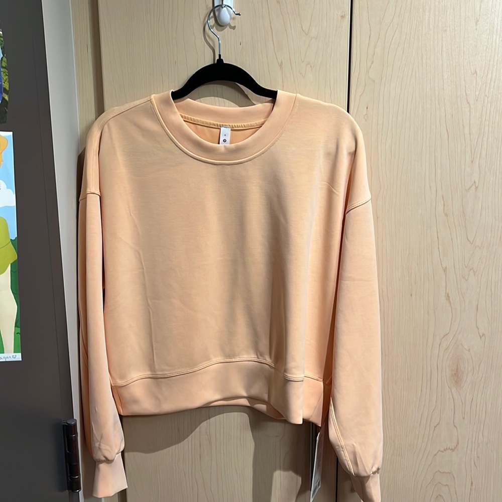Lululemon crewneck